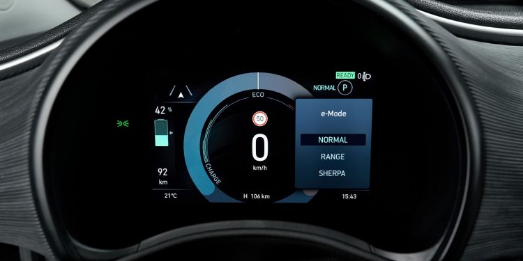 Presidente da Marca Fiat, apresenta em estreia mundial o Novo 500 3+1 21