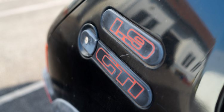 Restauro de Peugeot 205 GTi com “L’Aventure Peugeot” 25