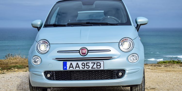 FIAT 500C Hybrid: Um ícone eletrizante! 44