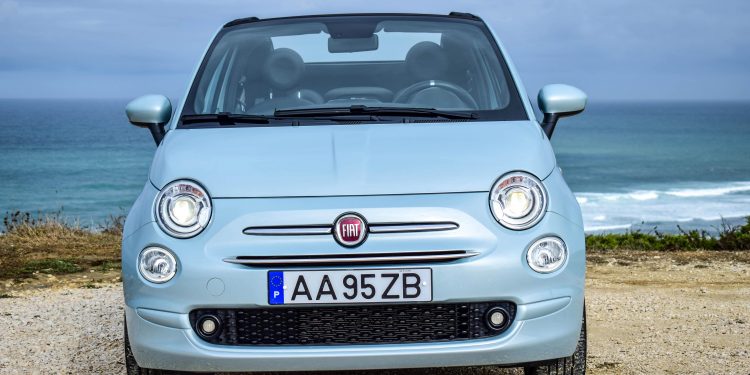 FIAT 500C Hybrid: Um ícone eletrizante! 42