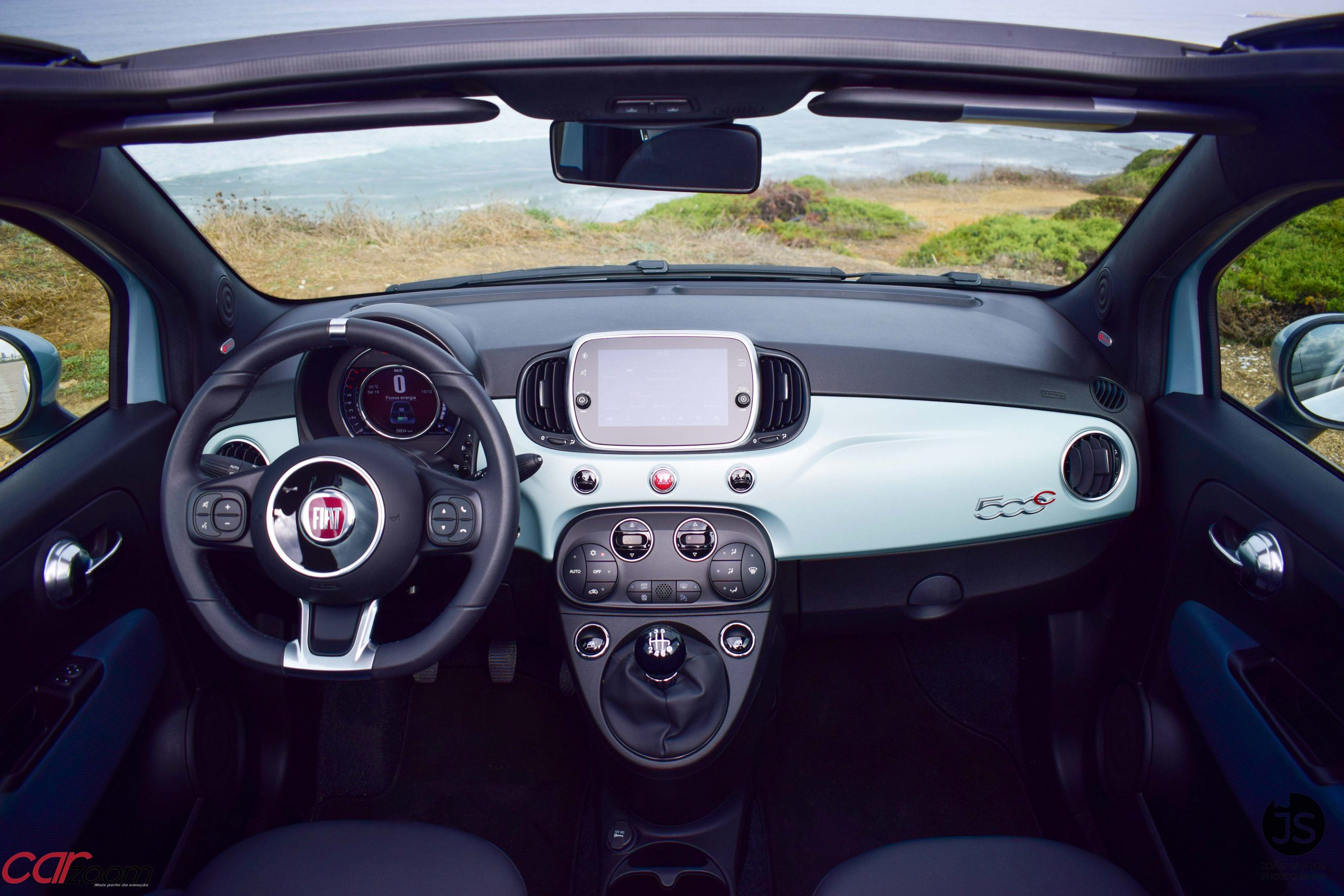 FIAT 500C Hybrid: Um ícone eletrizante! 24