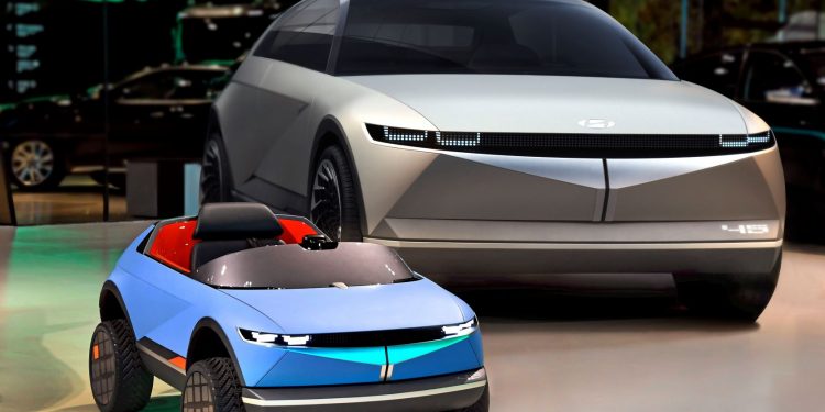 Hyundai Motor revela o seu EV mais pequeno 18