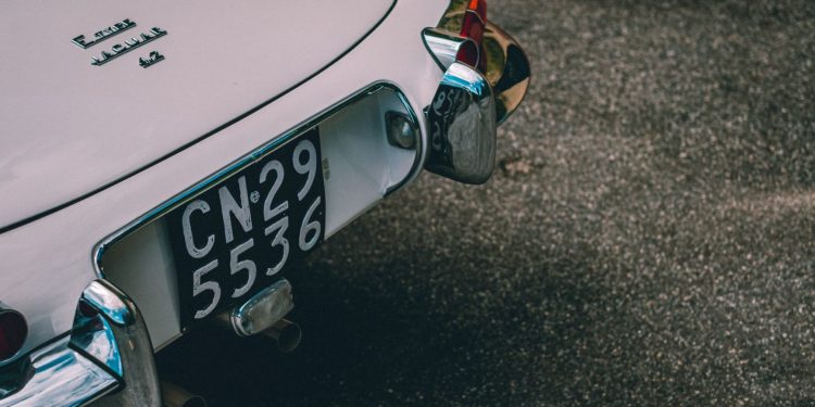 Colecção do Museu do Caramulo recebe Jaguar E-Type 14