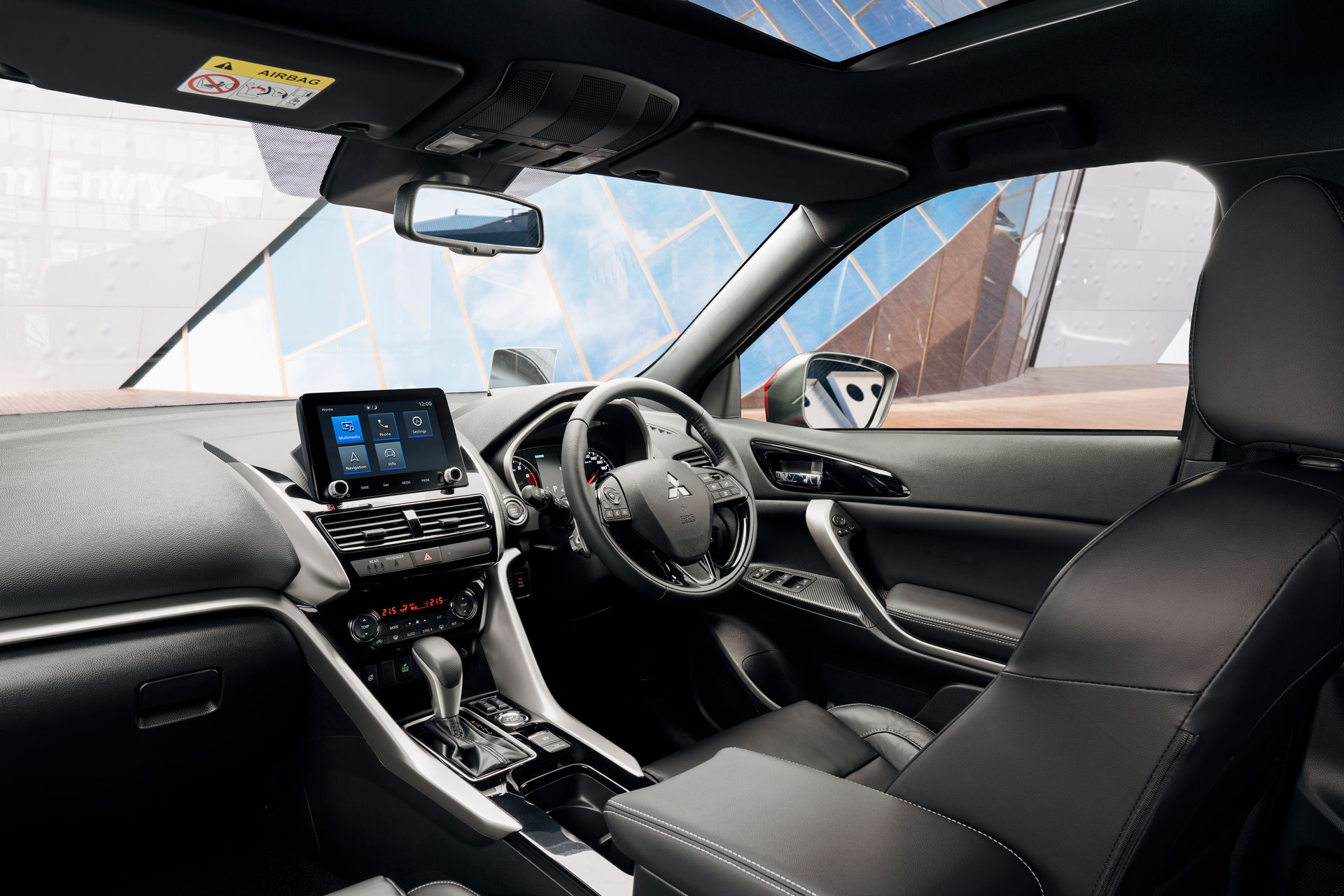 Mitsubishi Eclipse Cross recebe facelift e motorização PHEV! 15