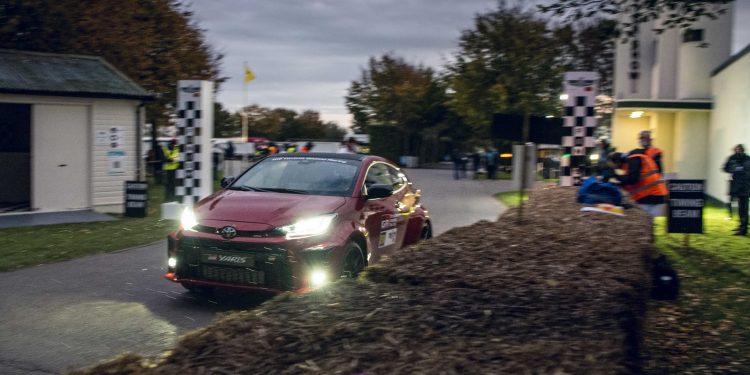 Toyota Yaris GR surge em Goodwood num Rally Legends! 27