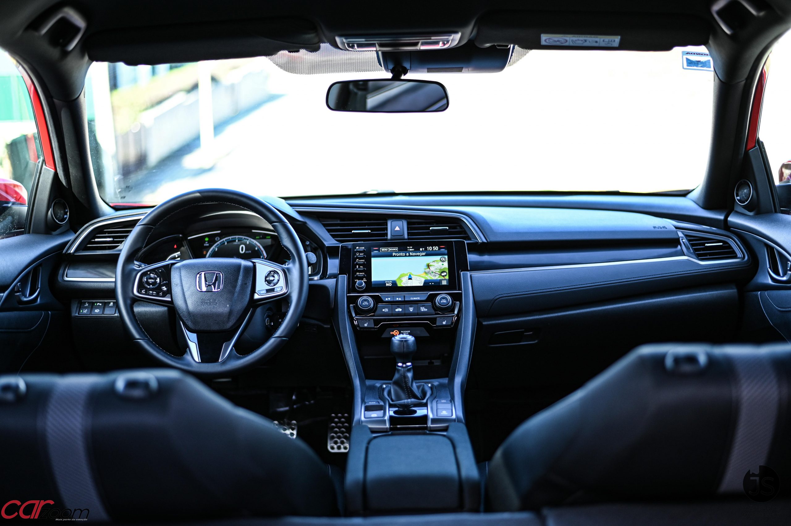 Honda Civic 1.0 VTEC Elegance: Satisfação de mãos dadas com a razão! 24