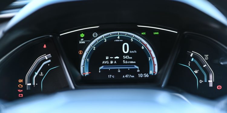 Honda Civic 1.0 VTEC Elegance: Satisfação de mãos dadas com a razão! 33