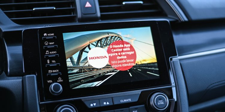Honda Civic 1.0 VTEC Elegance: Satisfação de mãos dadas com a razão! 31