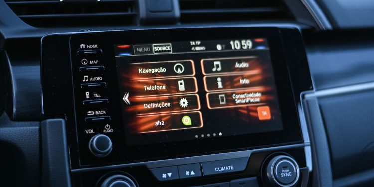 Honda Civic 1.0 VTEC Elegance: Satisfação de mãos dadas com a razão! 30