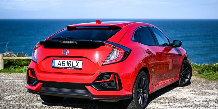 Honda Civic 1.0 VTEC Elegance: Satisfação de mãos dadas com a razão! 43