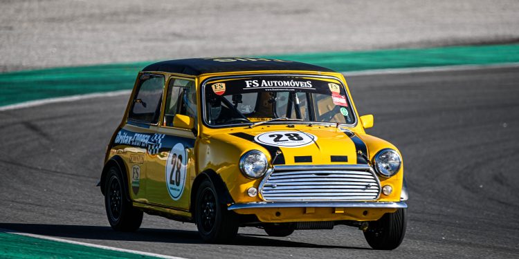 Estivemos no Historic Endurance 250KM do Estoril com a lente do João Santos! 24