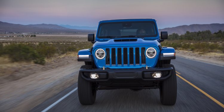 Jeep lança Wrangler Rubicon com motor HEMI V8! 64 Jeep lança Wrangler Rubicon com motor HEMI V8! 64