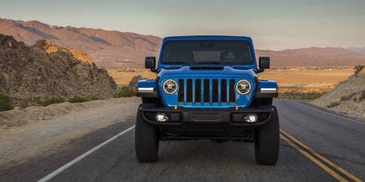 Jeep lança Wrangler Rubicon com motor HEMI V8! 63 Jeep lança Wrangler Rubicon com motor HEMI V8! 63