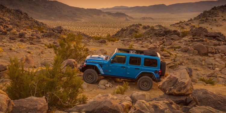 Jeep lança Wrangler Rubicon com motor HEMI V8! 54 Jeep lança Wrangler Rubicon com motor HEMI V8! 54