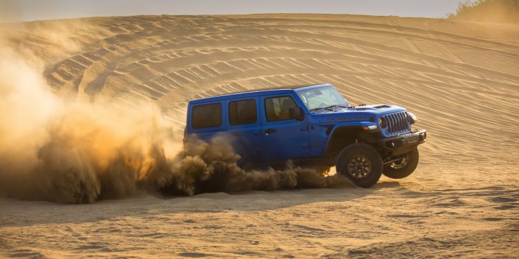 Jeep lança Wrangler Rubicon com motor HEMI V8! 55 Jeep lança Wrangler Rubicon com motor HEMI V8! 55