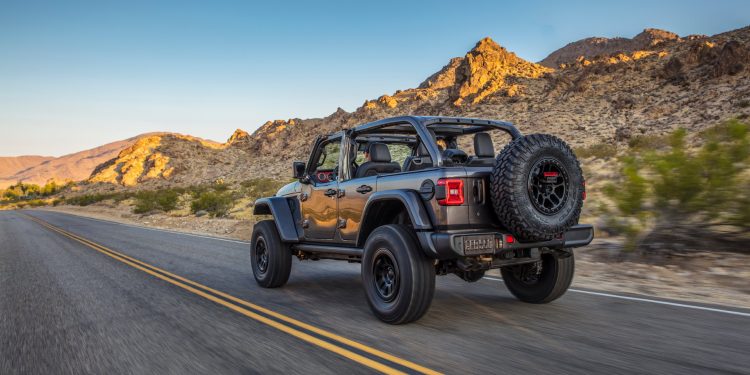 Jeep lança Wrangler Rubicon com motor HEMI V8! 50 Jeep lança Wrangler Rubicon com motor HEMI V8! 50