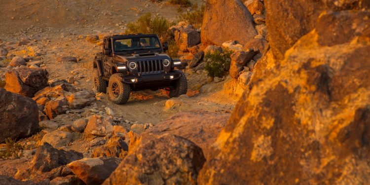 Jeep lança Wrangler Rubicon com motor HEMI V8! 46 Jeep lança Wrangler Rubicon com motor HEMI V8! 46