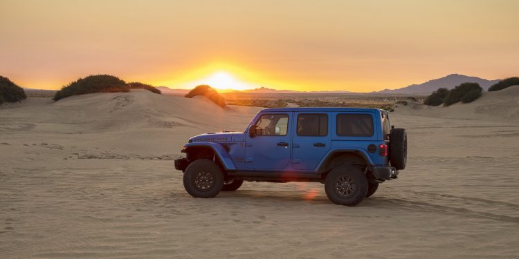 Jeep lança Wrangler Rubicon com motor HEMI V8! 66 Jeep lança Wrangler Rubicon com motor HEMI V8! 66