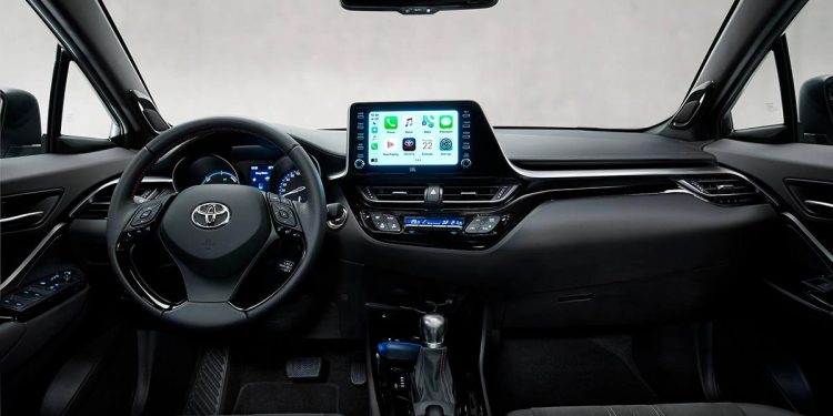 Toyota revela C-HR em versão exclusiva GR Sport Hybrid 15