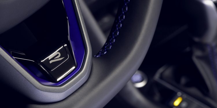 Novo Volkswagen Tiguan R promete intimidar muitos desportivos! 18