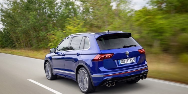 Novo Volkswagen Tiguan R promete intimidar muitos desportivos! 30