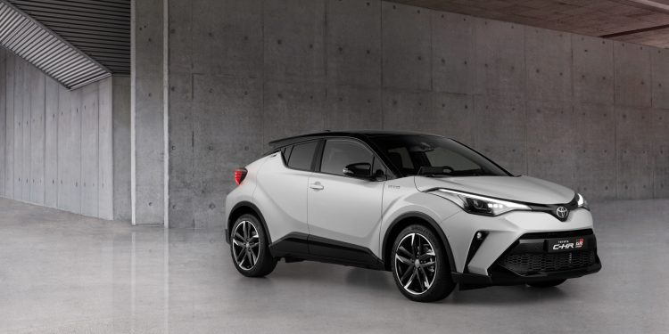 Toyota revela C-HR em versão exclusiva GR Sport Hybrid 14