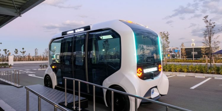 Toyota apresenta e-Palette com sistema de gestão de operações de mobilidade autónoma 13