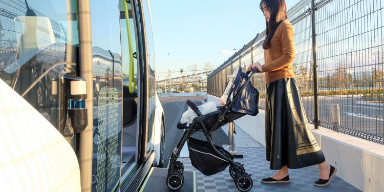 Toyota apresenta e-Palette com sistema de gestão de operações de mobilidade autónoma 15