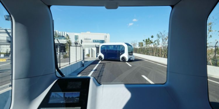 Toyota apresenta e-Palette com sistema de gestão de operações de mobilidade autónoma 17