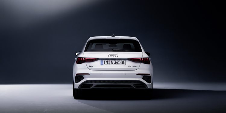 Audi A3 Sportback 45 TFSI e chega eletrificado e com 245cv! 21 Audi A3 Sportback 45 TFSI e chega eletrificado e com 245cv! 21