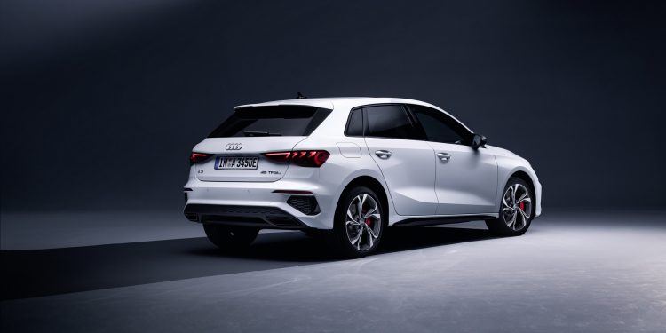 Audi A3 Sportback 45 TFSI e chega eletrificado e com 245cv! 22 Audi A3 Sportback 45 TFSI e chega eletrificado e com 245cv! 22