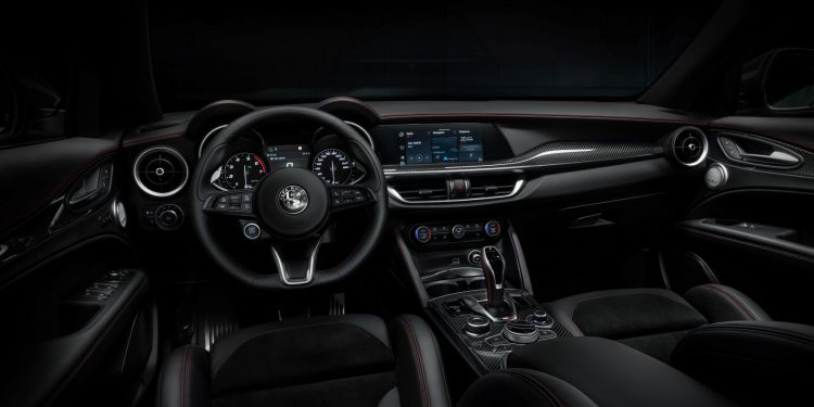 Alfa Romeo lança a gama 2021 e apresenta o novo Stelvio Veloce Ti 20