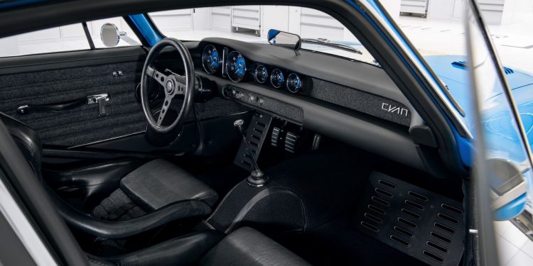 Volvo P1800 – Retro Hero of the Year 16