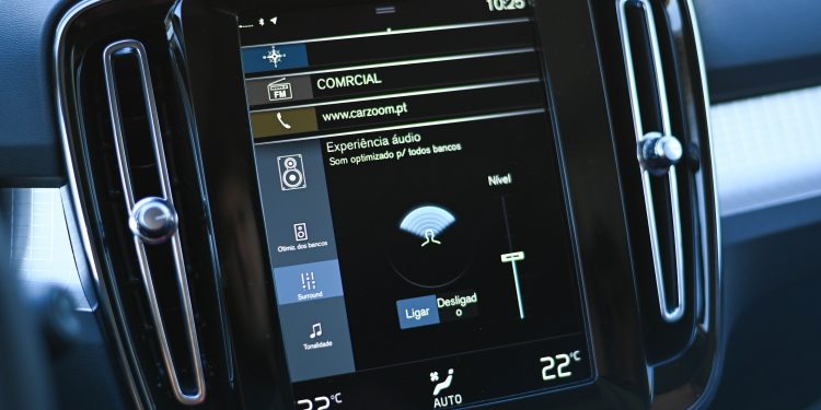Volvo XC40 T2 Momentum Plus: O essencial com todo o requinte! 35
