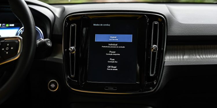 Volvo XC40 T5 Plug-In Hybrid: Ecológicos 260cv! 51