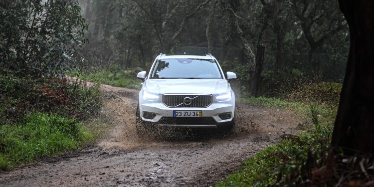 Volvo XC40 T5 Plug-In Hybrid: Ecológicos 260cv! 62