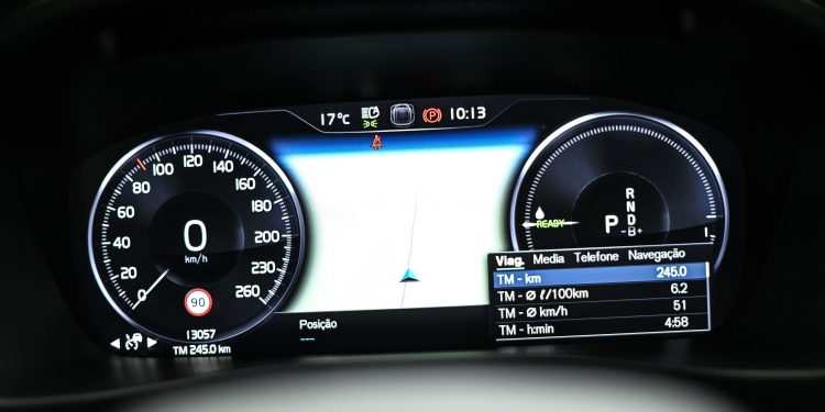 Volvo XC40 T5 Plug-In Hybrid: Ecológicos 260cv! 40