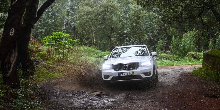 Volvo XC40 T5 Plug-In Hybrid: Ecológicos 260cv! 60