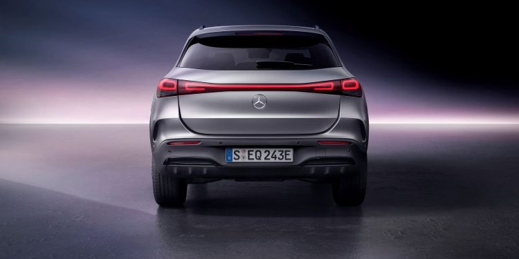 Novo Mercedes-Benz EQA 24