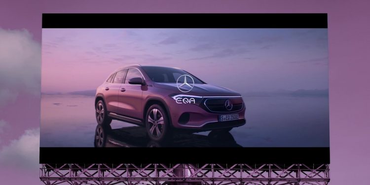 Novo Mercedes-Benz EQA 26