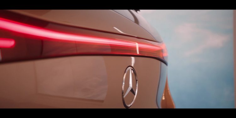 Novo Mercedes-Benz EQA 27