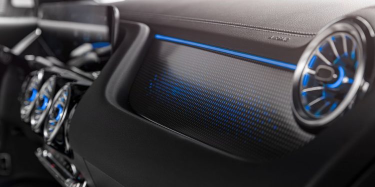 Novo Mercedes-Benz EQA 13