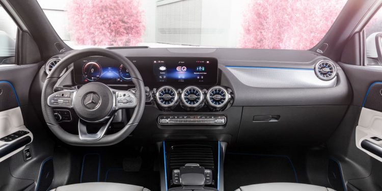 Novo Mercedes-Benz EQA 14