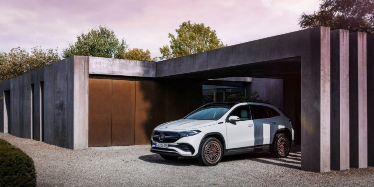 Novo Mercedes-Benz EQA 18
