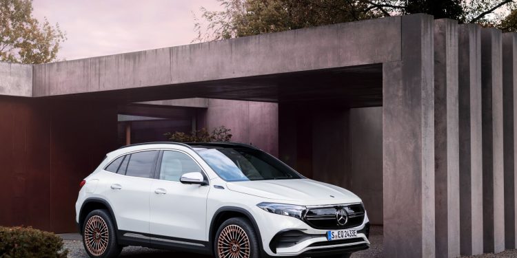 Novo Mercedes-Benz EQA 19