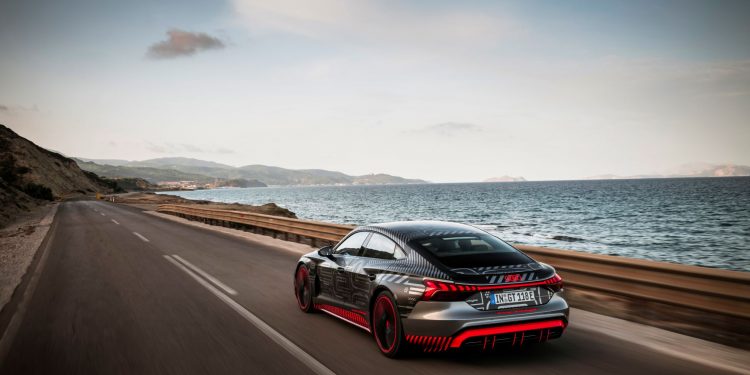 Já é possível reservar o novo Audi e-tron GT em Portugal 14