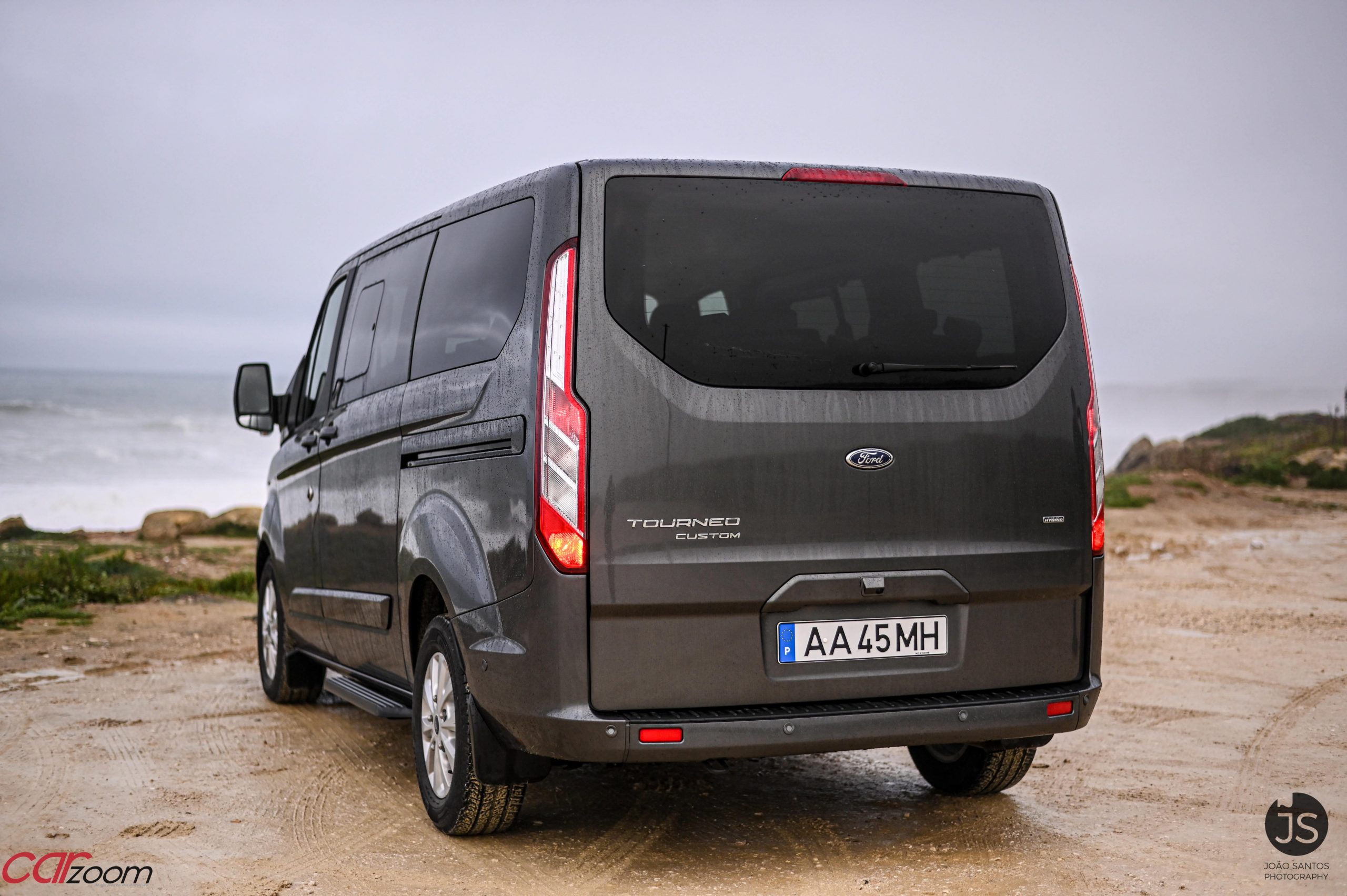 Ford Tourneo Custom PHEV: VIP e Ecológico! 23 Ford Tourneo Custom PHEV: VIP e Ecológico! 23