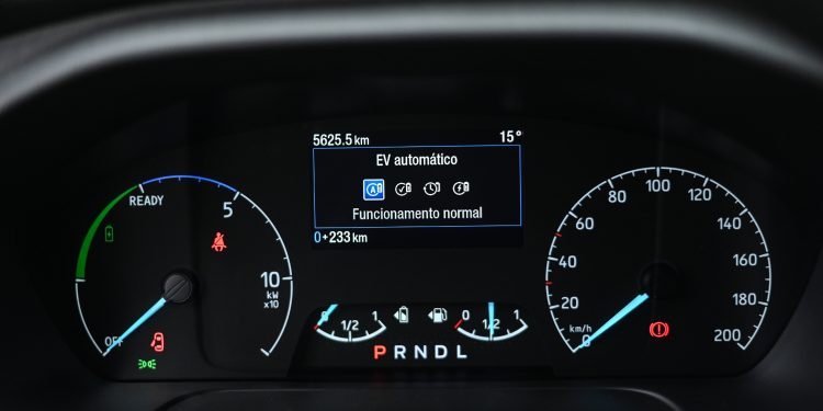 Ford Tourneo Custom PHEV: VIP e Ecológico! 42 Ford Tourneo Custom PHEV: VIP e Ecológico! 42