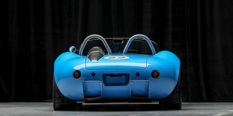 Lucra LC470 Roadster vai a leilão! 18