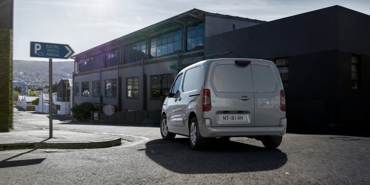 Novo PEUGEOT e-Partner 15